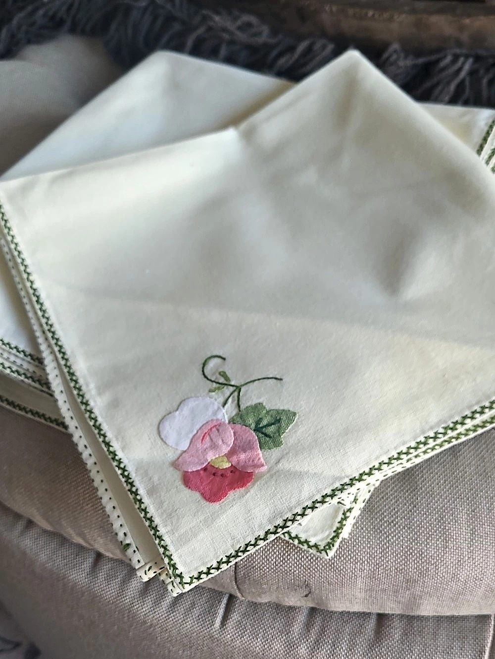 Embroidered Floral Table Linen White & Green Set Of 6.